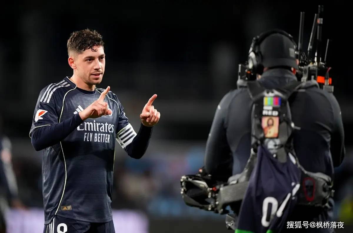 94分钟绝杀难掩颓势！皇马靠折射偷生？名宿怒喷：应该让劳尔带！